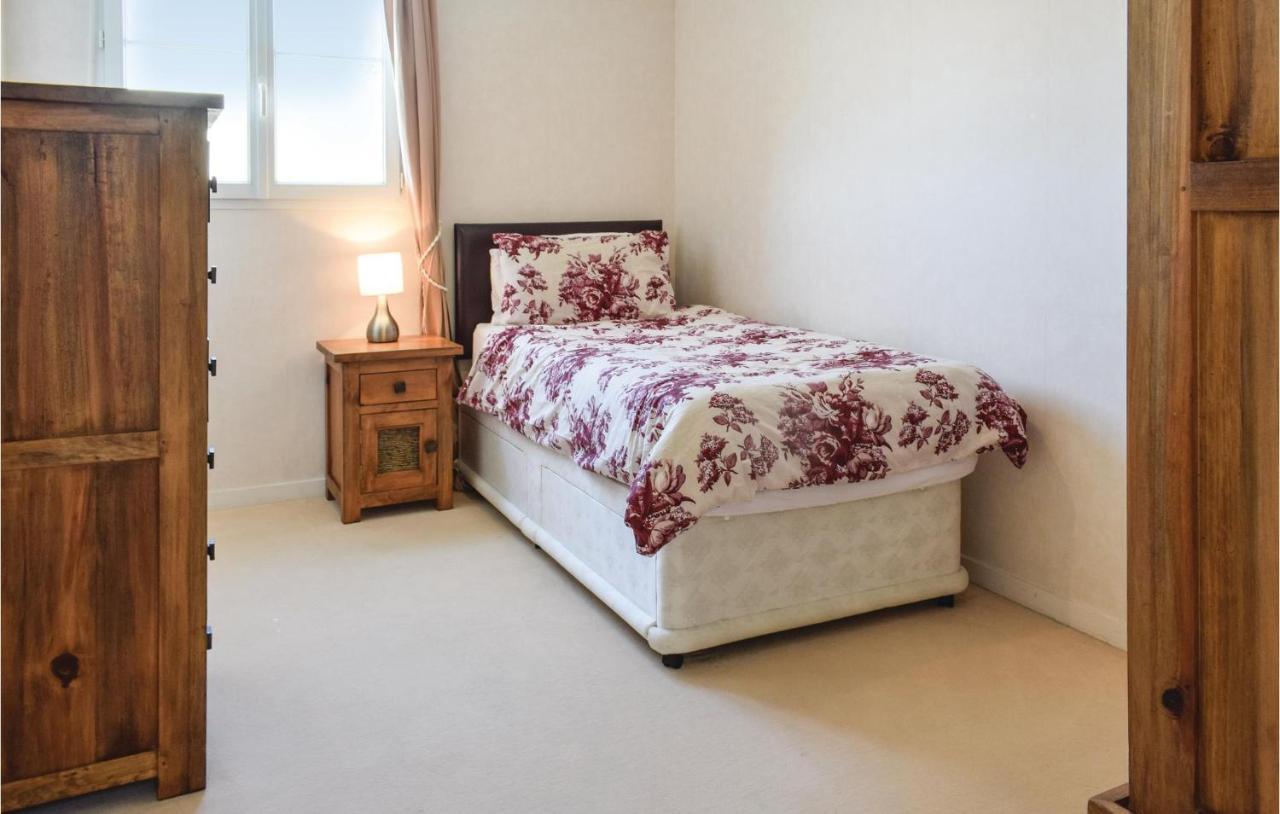 4 Bedroom Cozy Home In Port-En-Bessin-Huppain Bagian luar foto