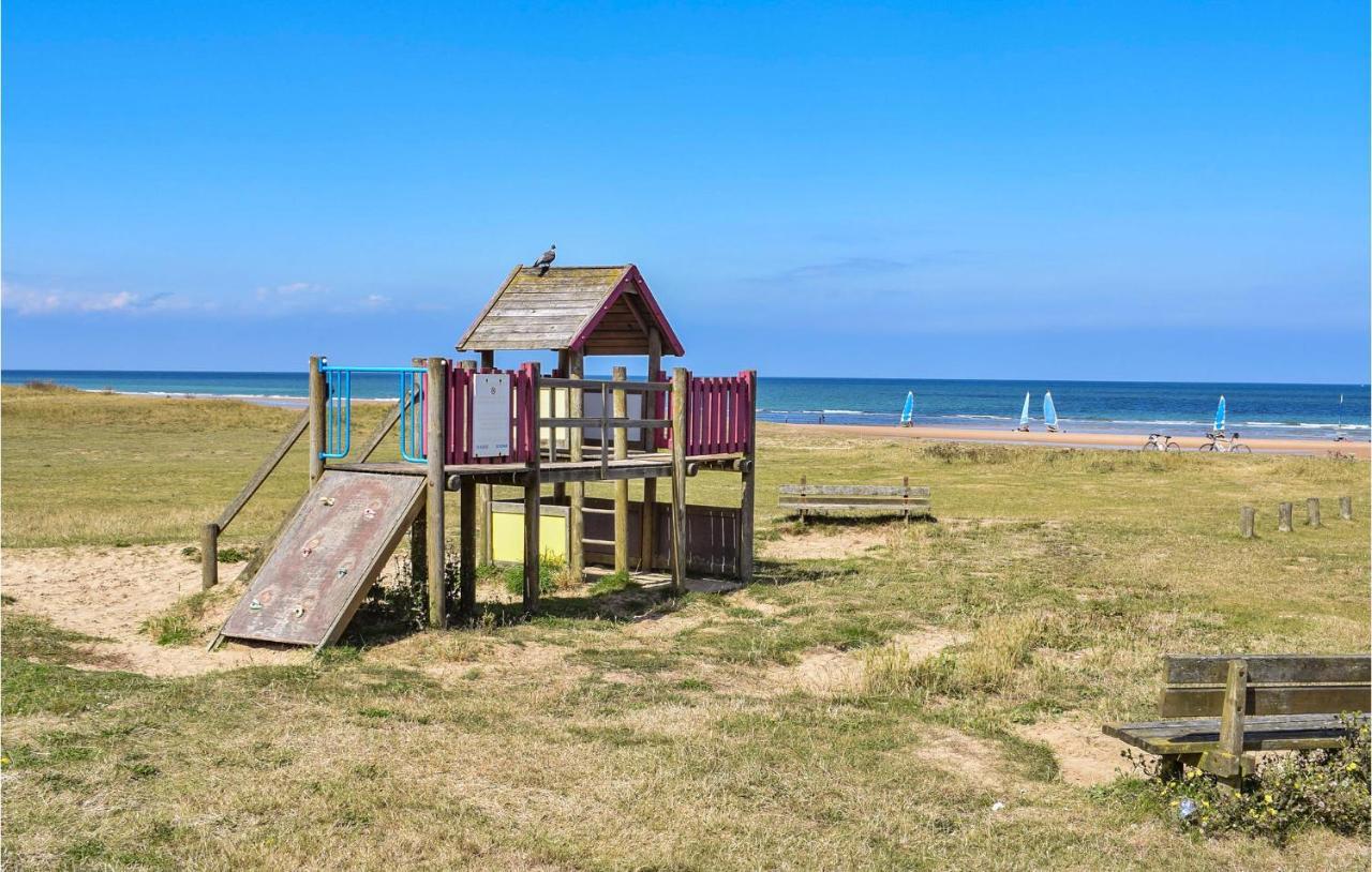 4 Bedroom Cozy Home In Port-En-Bessin-Huppain Bagian luar foto